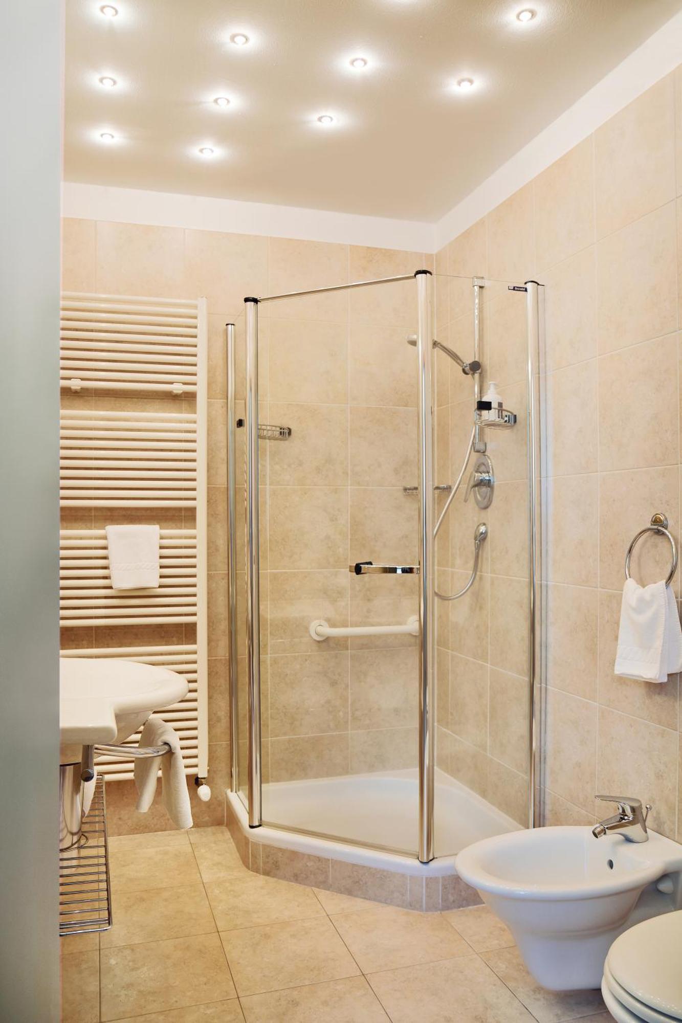 Hotel Sonnenhof 3*